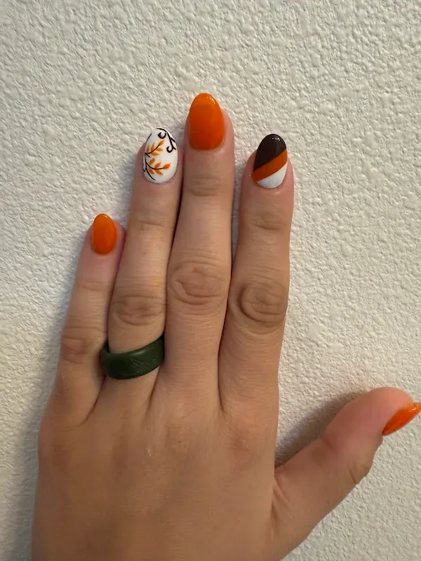 The Herbal Nail Spa - Renton — Nail salon in Renton